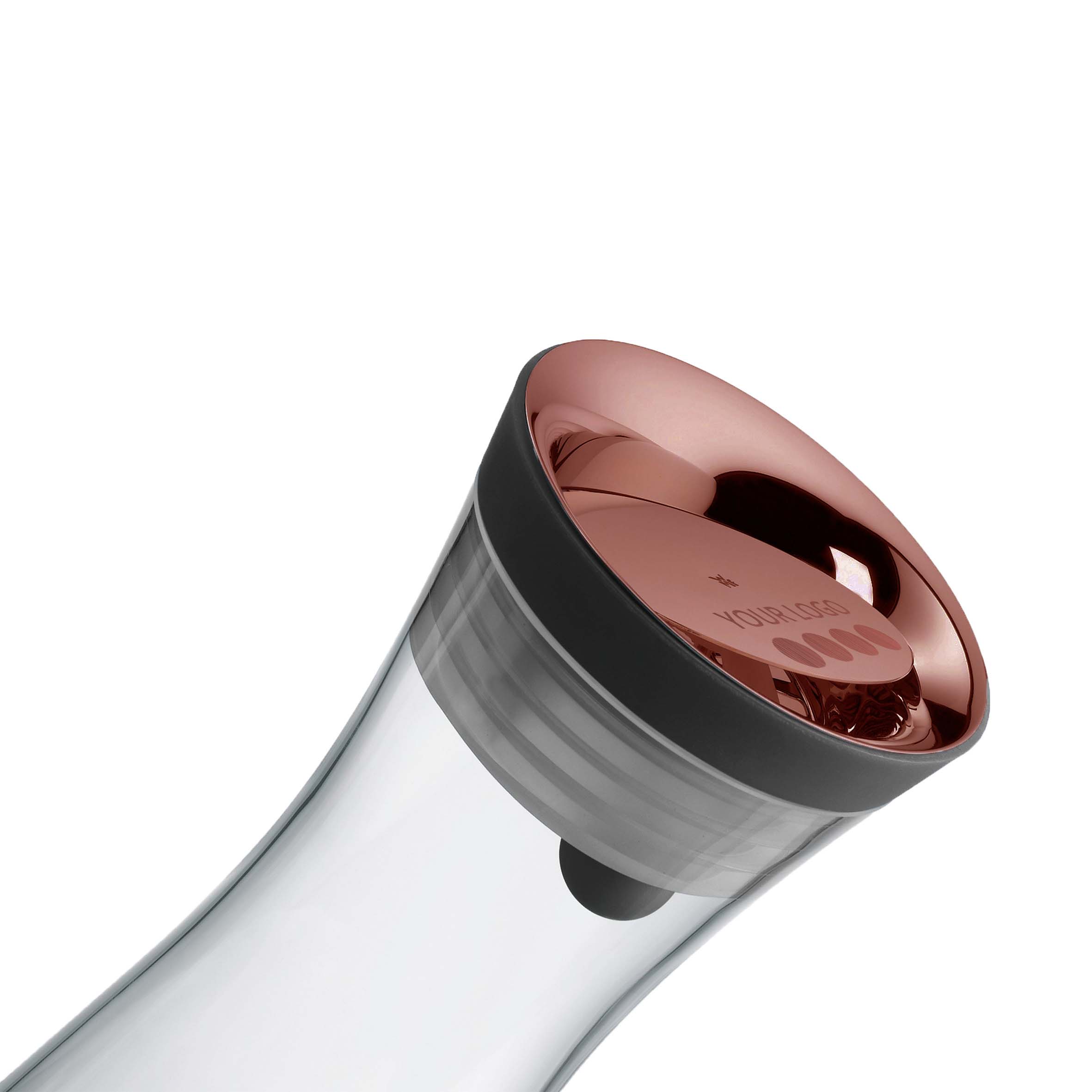 WMF Basic Water Decanter 1L Copper

1L Volumen
CloseUp-Verschluss für einwandfreies Ausgießen
Integrierter Schutz vor rausfallenden Eiswürfeln und Früchten beim Ausgießen
Personalisierung mit einer Gravur und einem Schuber/Sleeve