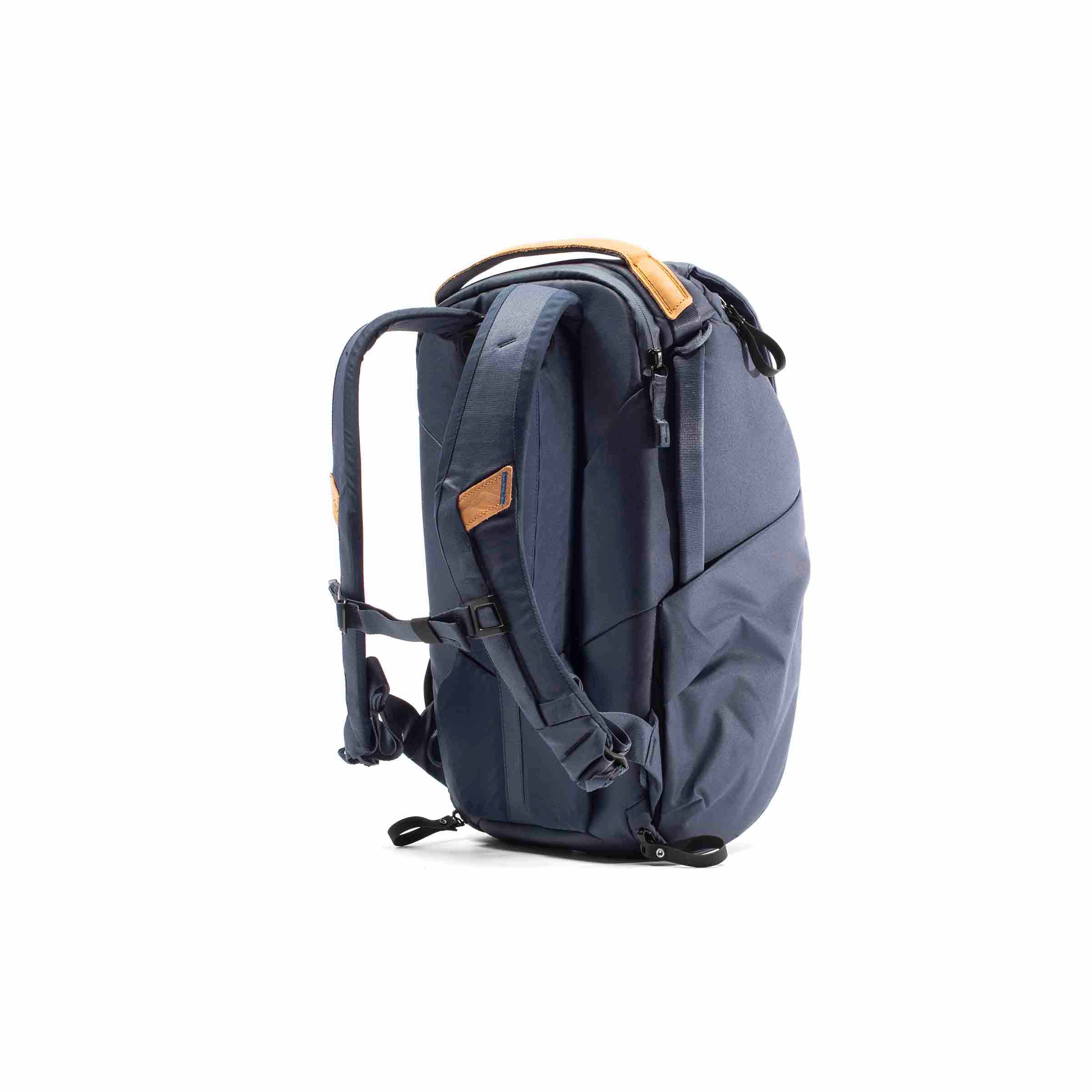 File name: PD-Everyday-Backpack-20L-Midnight-3.jpg
Dimensions: 2400 x 2400 pixels
File size: 73.56 KB