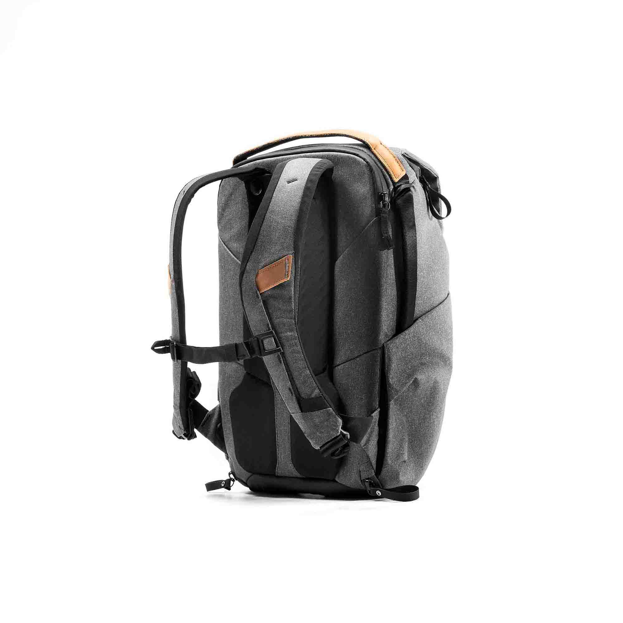 File name: PD-Everyday-Backpack-20L-Charcoal-3.jpg
Dimensions: 2000 x 2000 pixels
File size: 78.2 KB