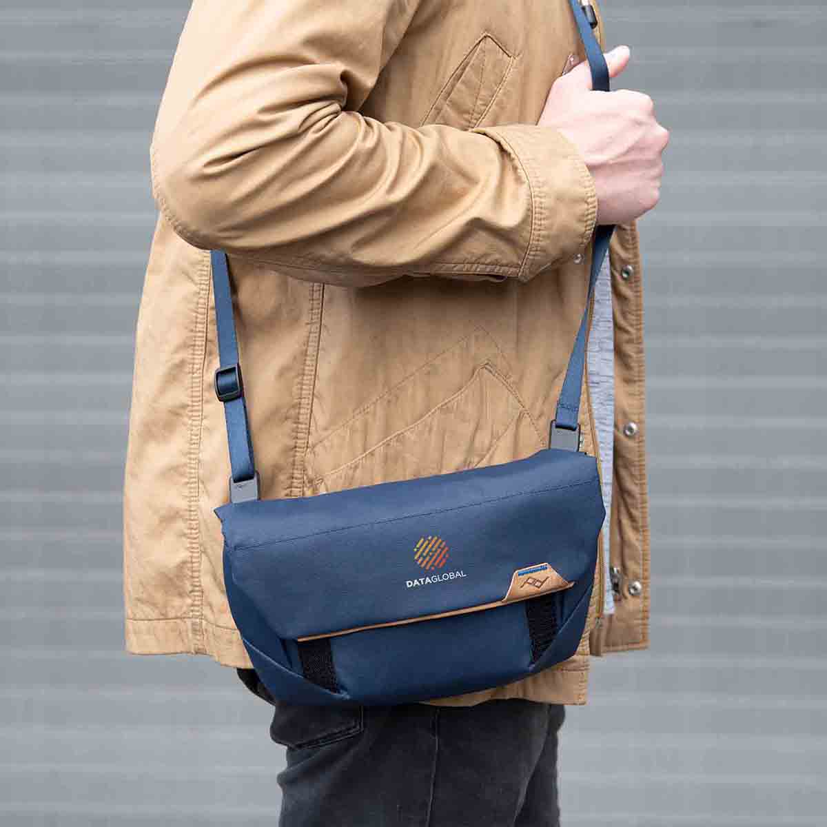 File name: PD-FieldPouch-Midnight-9.jpg
Dimensions: 1200 x 1200 pixels
File size: 70.63 KB