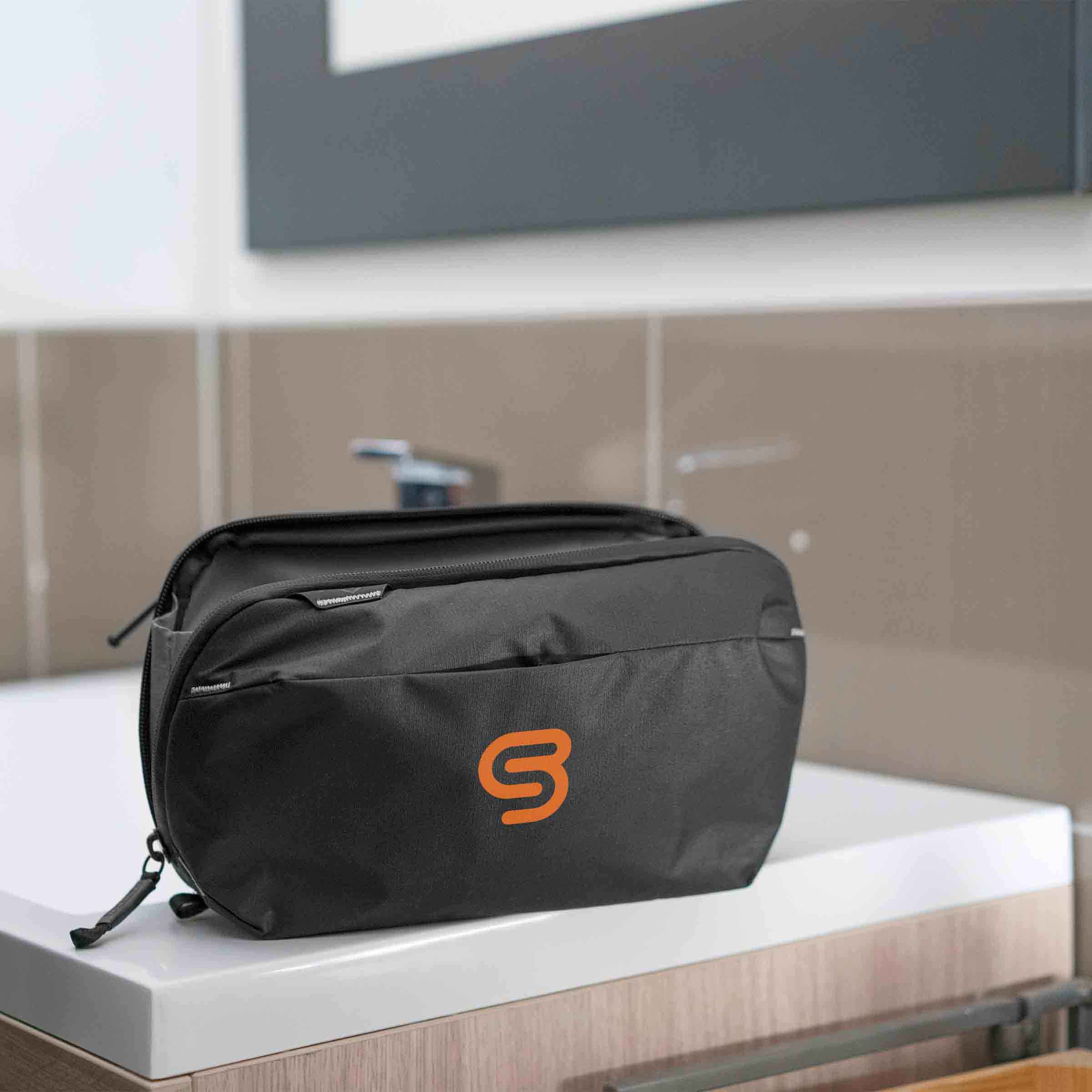 File name: PD-Wash-Pouch-Black-5.jpg
Dimensions: 2400 x 2400 pixels
File size: 83.01 KB