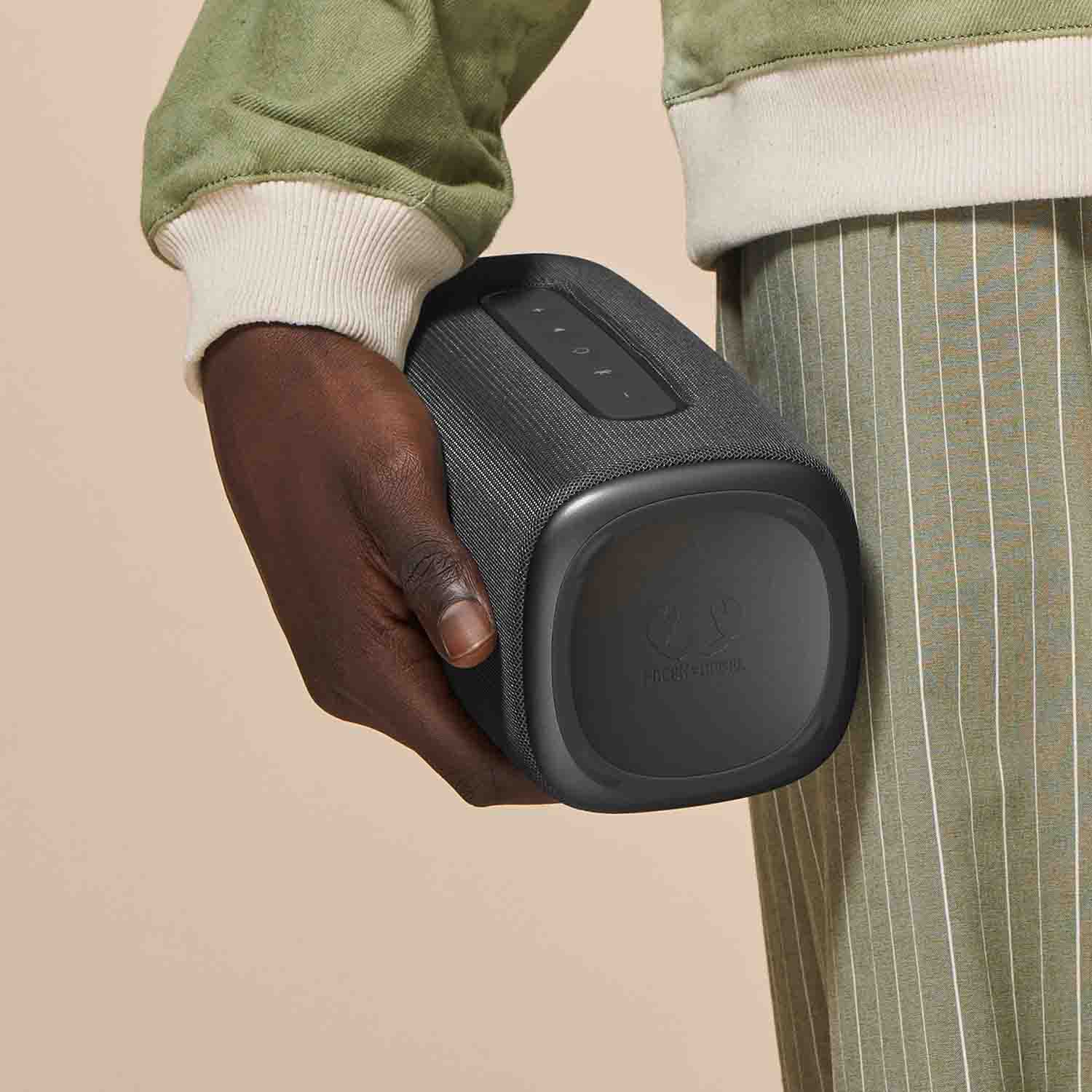 Bluetooth Speakers

Connect your phone to the wireless speaker via Bluetooth and enjoy your favourite music anytime, anywhere.